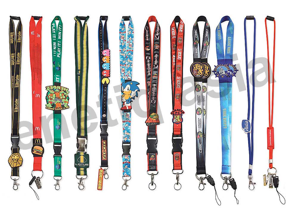 special-lanyards-with-pvc-accessories